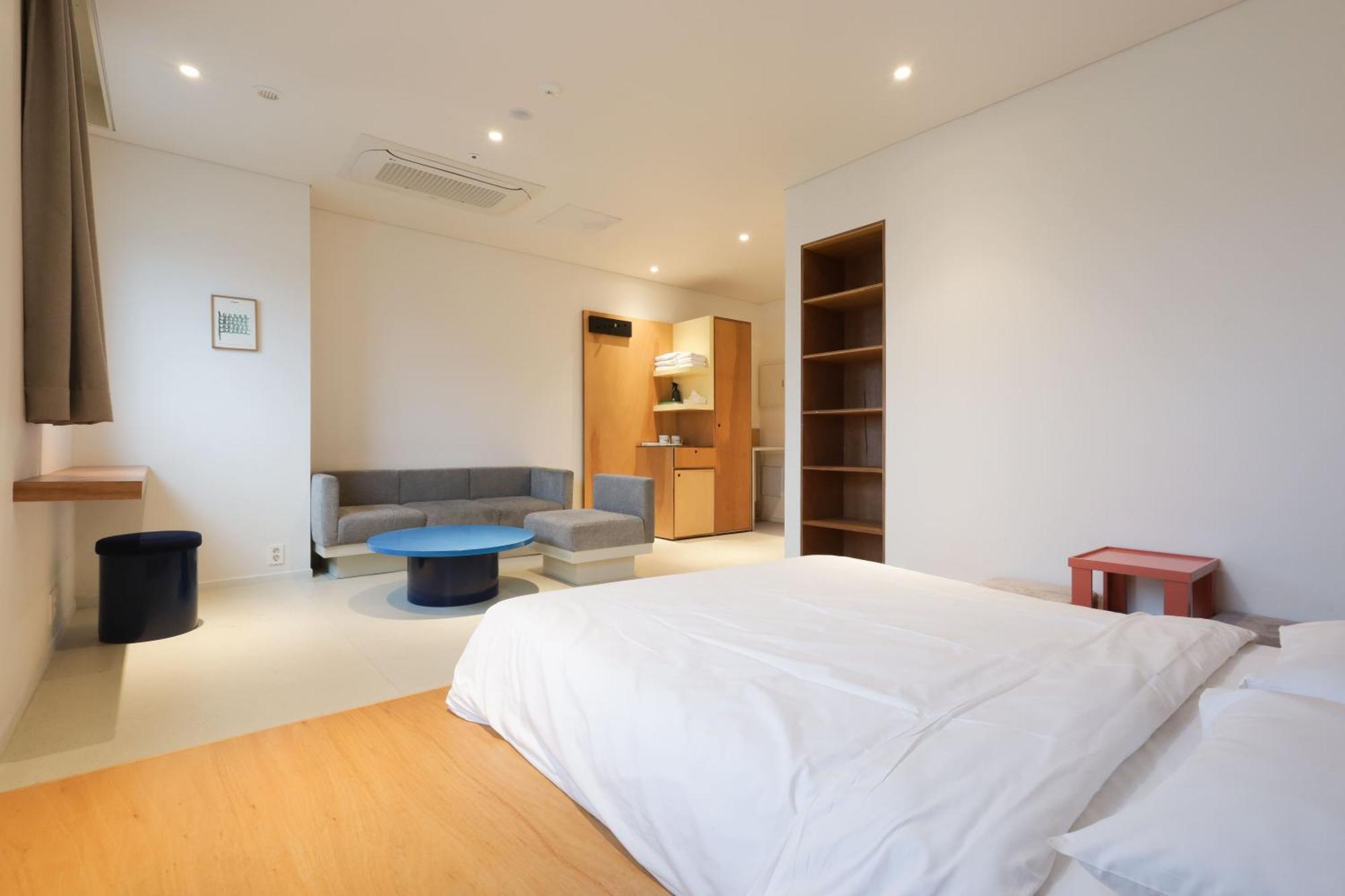 Mangrove Sinseol Hotel Seoul Bagian luar foto