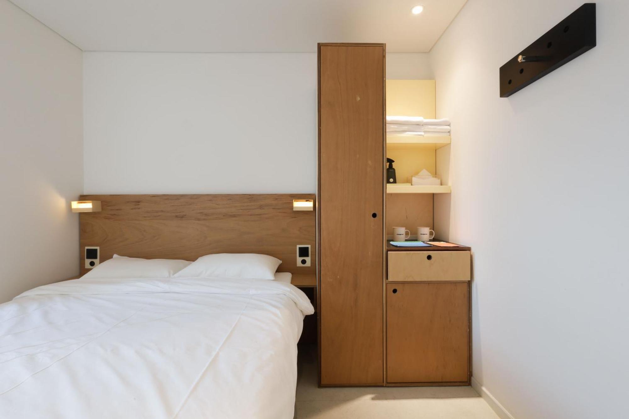 Mangrove Sinseol Hotel Seoul Bagian luar foto