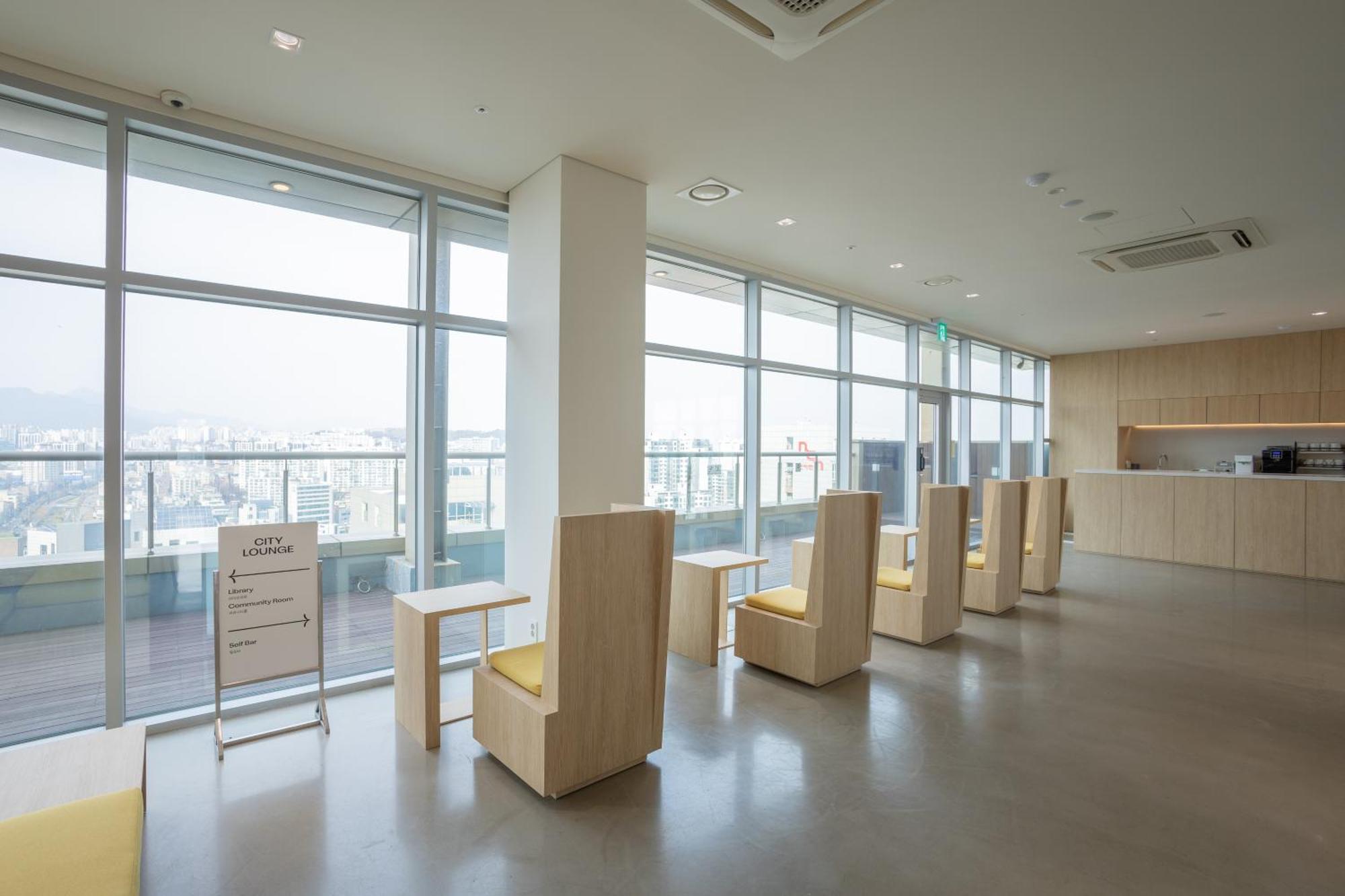 Mangrove Sinseol Hotel Seoul Bagian luar foto
